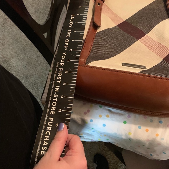 Burberry Giant Check Expandable Tote Canvas - Picture 2 of 8